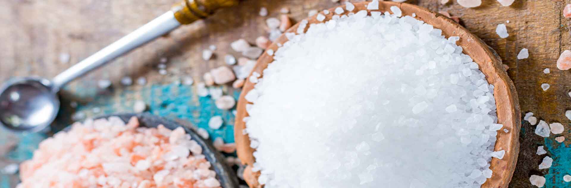 white crystal salt